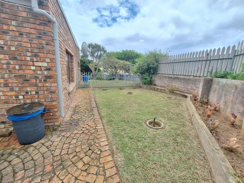 2 Bedroom Property for Sale in Hartenbos Heuwels Western Cape